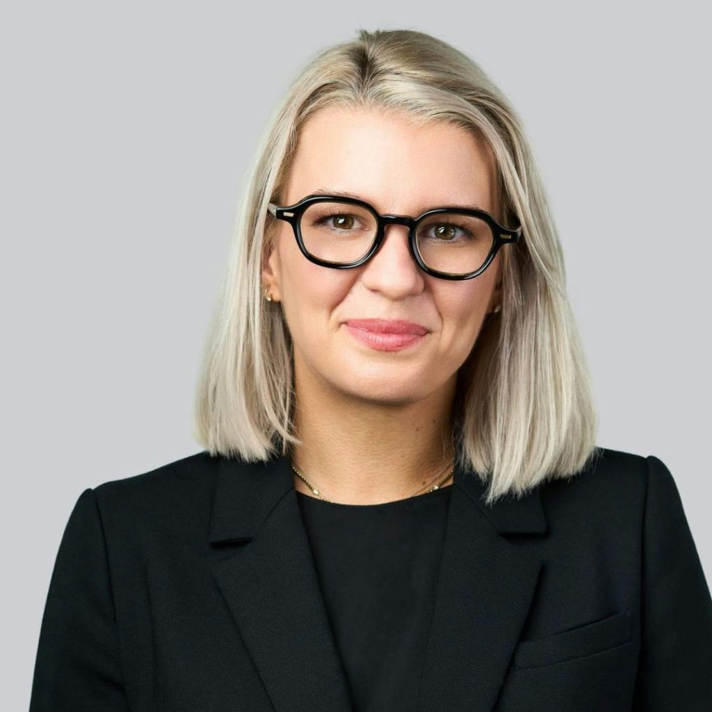 Biometric Measuring Glasses for the Perfect Multifocal Fit